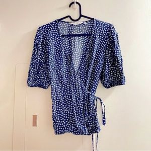 🌟SOLD ON DEPOP🌟 & Other Stories blue floral wrap blouse top